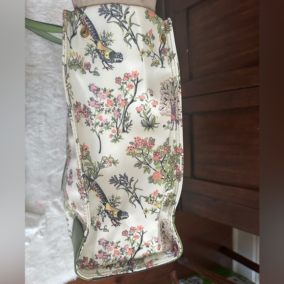 Tory Burch Beige Green Flower Tote - Picture 9 of 10